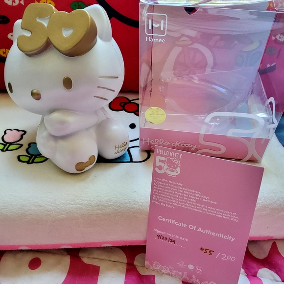 Ultra rare Hello Kitty #57/200 - Picture 3 of 3
